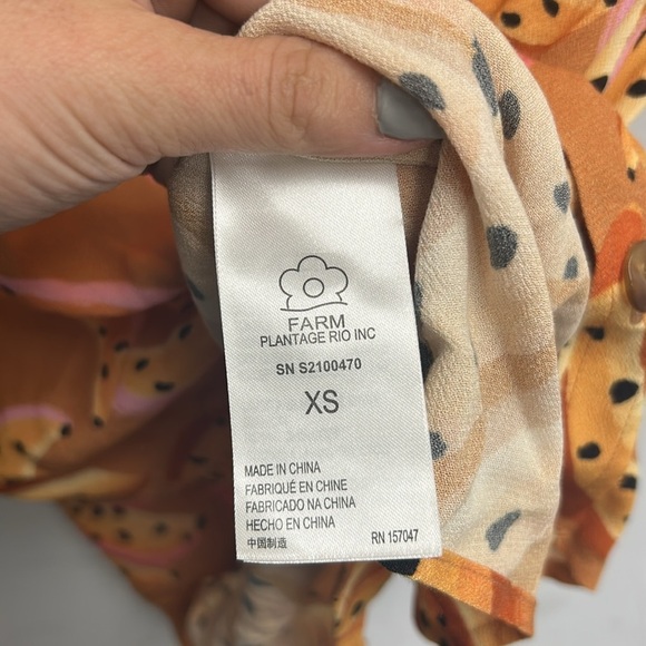 Farm Rio Raining Bananas Uni Shirt - Picture 5 of 5